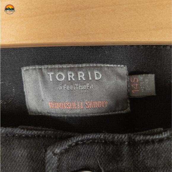Torrid Bombshell Skinny Jeans Black Distressed Premium Stretch Women's Size 14S - Picture 8 of 12